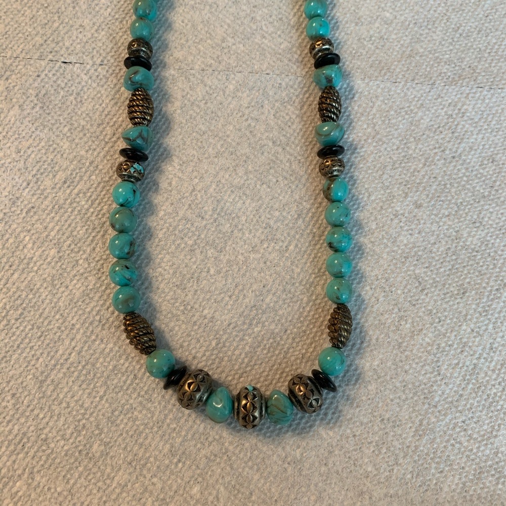 Vintage costume turquoise and bead necklace
